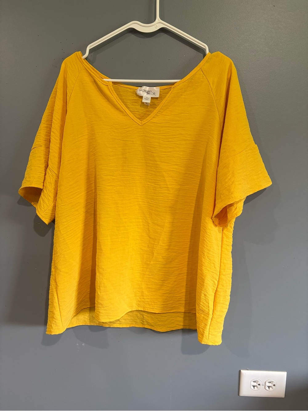 Morgan Taylor Yellow V-Neck Blouse Top Plus Size 1X⁠
